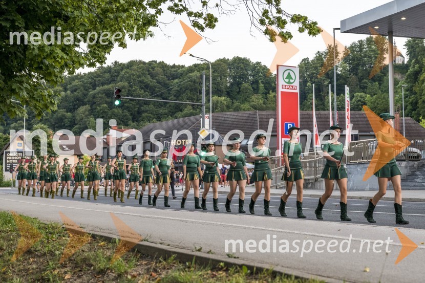 Pivo in cvetje 2021, petek