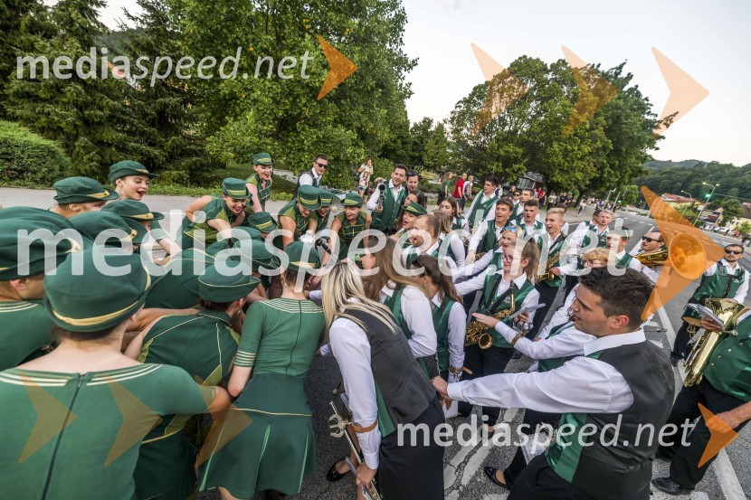 Pivo in cvetje 2021, petek