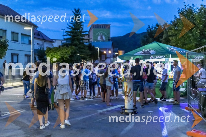 Pivo in cvetje 2021, petek