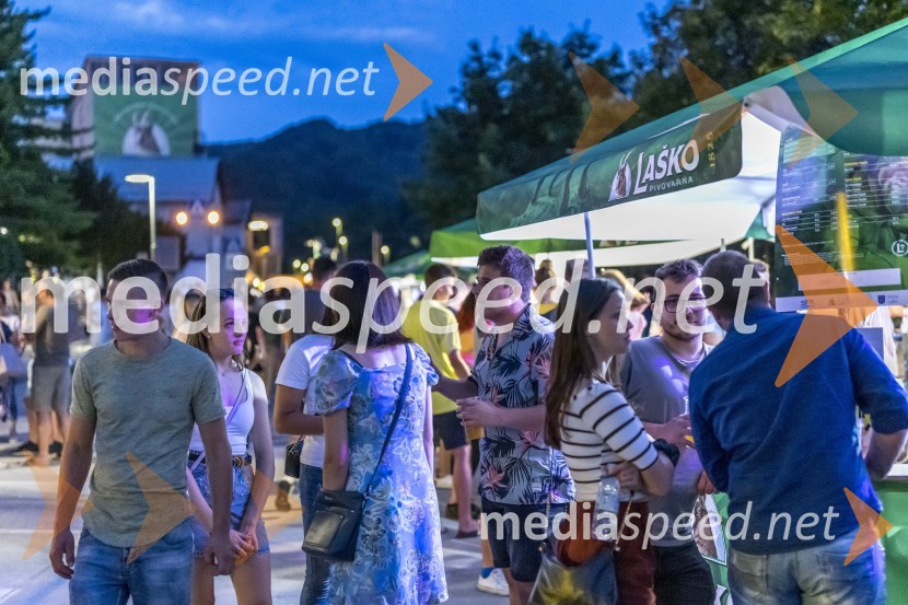 Pivo in cvetje 2021, petek