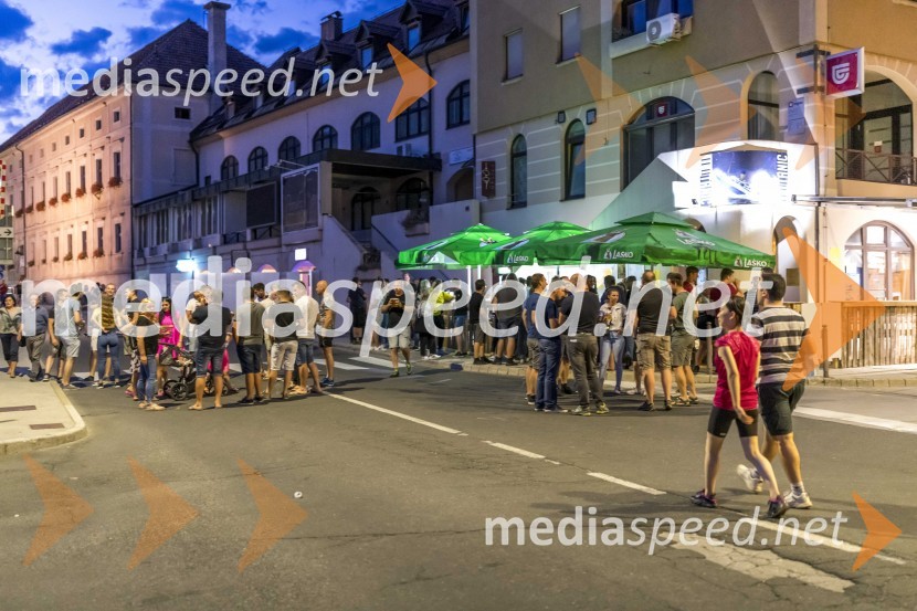 Pivo in cvetje 2021, petek