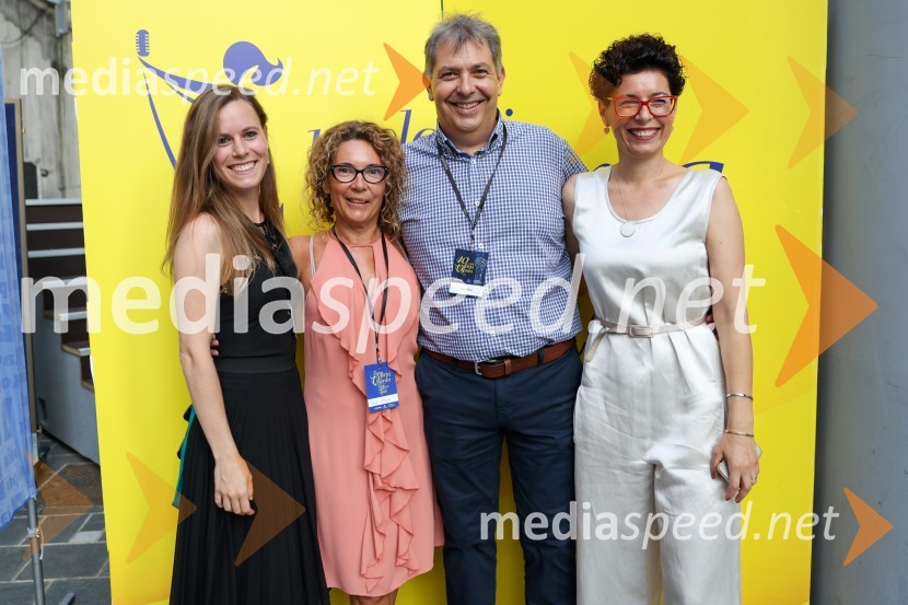  Ariana Buzleta, protokol, občina Piran;  Katja Mevlja, organizatorka prireditev, Avditorij Portorož;  Borut Bažec, v.d. direktorja, Avditorij Portorož;  Barbara Jakomin40. Melodije morja in sonca 2021