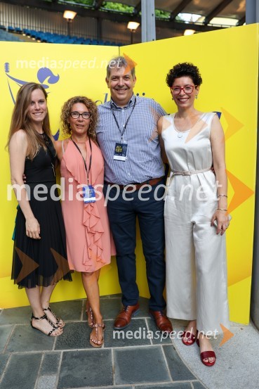  Ariana Buzleta, protokol, občina Piran;  Katja Mevlja, organizatorka prireditev, Avditorij Portorož;  Borut Bažec, v.d. direktorja, Avditorij Portorož;  Barbara Jakomin40. Melodije morja in sonca 2021