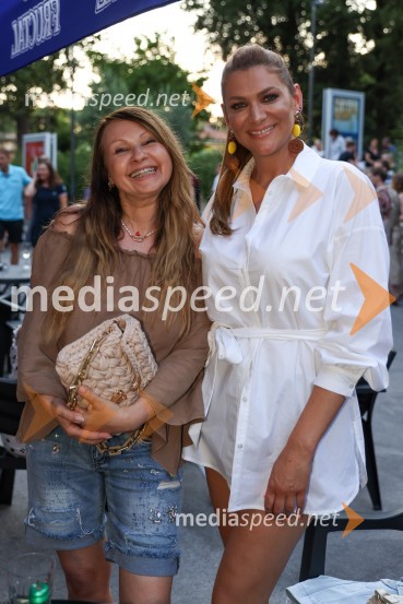  Anja Rupel, pevka;  Manca  Špik, pevka40. Melodije morja in sonca 2021