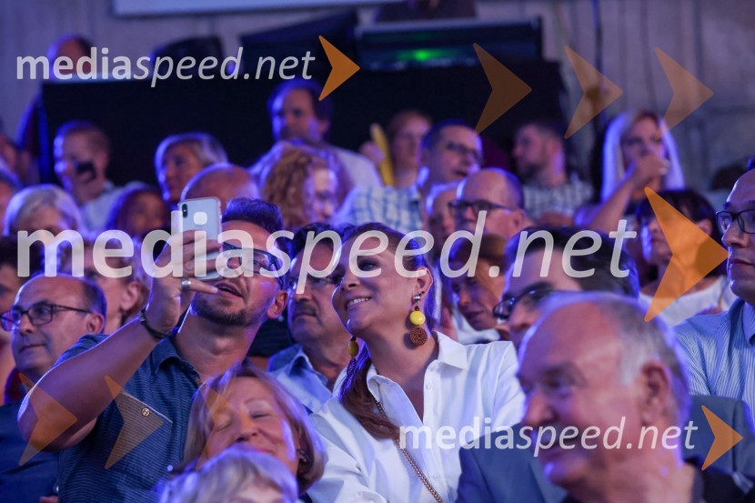  Primož Goričnik, Agencija Špik;  Manca  Špik, pevka40. Melodije morja in sonca 2021