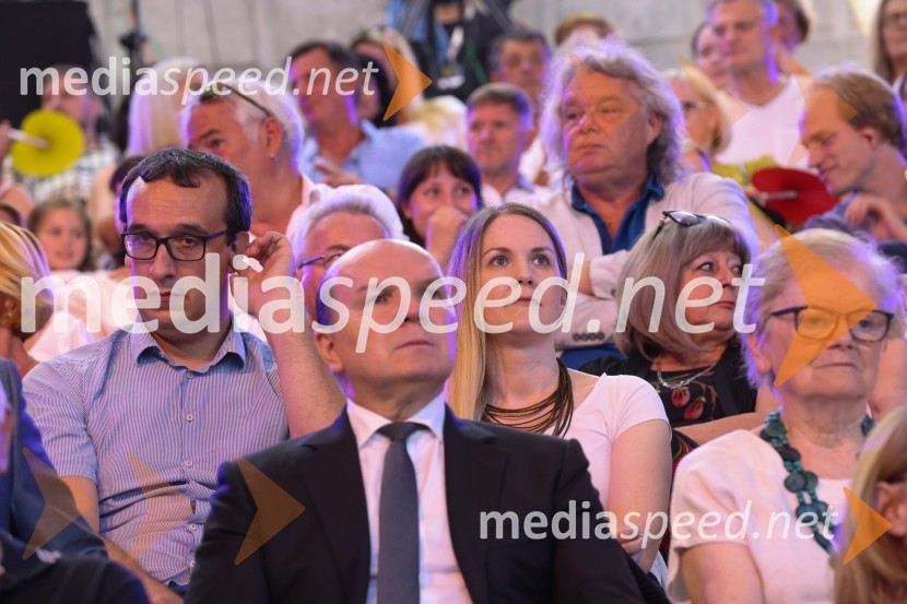  Ivan Gale, žvižgač, nekdanji vodja splošne službe na Zavodu RS za blagovne rezerve;   Đenio Zadković, župan, Občina Piran;  Anja Gale, žena Ivana Galeta40. Melodije morja in sonca 2021