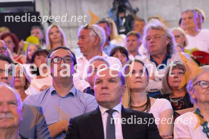  Ivan Gale, žvižgač, nekdanji vodja splošne službe na Zavodu RS za blagovne rezerve;   Đenio Zadković, župan, Občina Piran;  Anja Gale, žena Ivana Galeta40. Melodije morja in sonca 2021