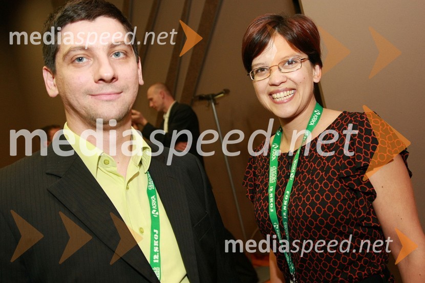 Tadej Ornik in Tatjana Šeneker, člana organizacijskega odbora 12. SKOJ-a12. SKOJ (Slovenska konferenca o odnosih z javnostmi) 2008, 2. dan