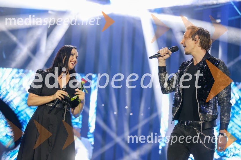  Tinkara Kovač, glasbenica;  Primož Mihelič, 2B40. Melodije morja in sonca 2021