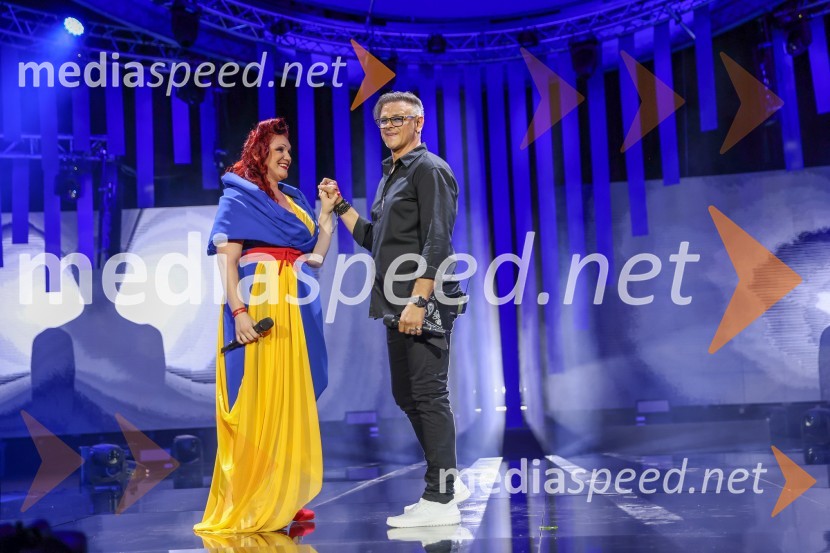  Maja Založnik, glasbenica;  Samuel Lucas, glasbenik40. Melodije morja in sonca 2021