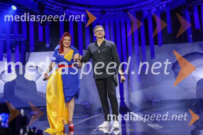  Maja Založnik, glasbenica;  Samuel Lucas, glasbenik40. Melodije morja in sonca 2021