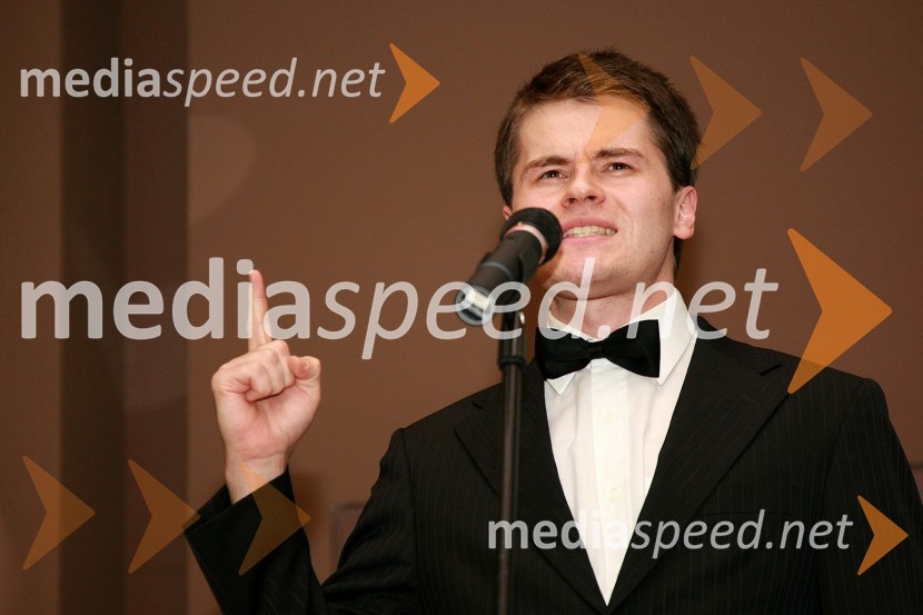 Jure Godler, imitator in povezovalec programa12. SKOJ (Slovenska konferenca o odnosih z javnostmi) 2008, 2. dan