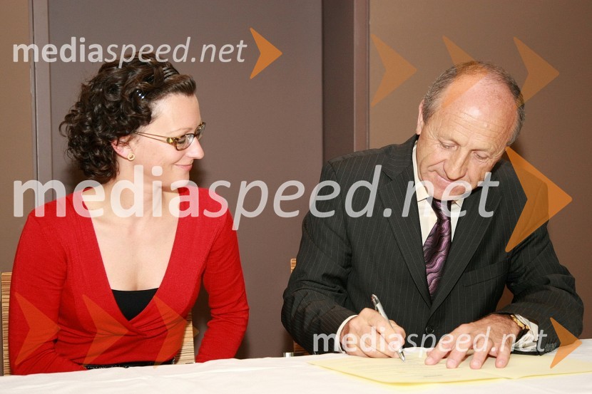 Saša Mrak, Dnevnik in Branko Pavlin, predsednik uprave Dnevnik, d.d.12. SKOJ (Slovenska konferenca o odnosih z javnostmi) 2008, 2. dan