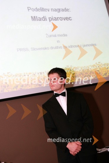 Jure Godler, imitator in povezovalec programa12. SKOJ (Slovenska konferenca o odnosih z javnostmi) 2008, 2. dan