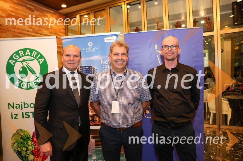   Đenio Zadković, župan, Občina Piran;  Borut Bažec, v.d. direktorja, Avditorij Portorož;  ... 40. Melodije morja in sonca 2021