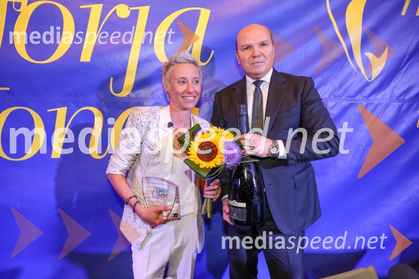  Tatjana Mihelj, pevka;   Đenio Zadković, župan, Občina Piran40. Melodije morja in sonca 2021