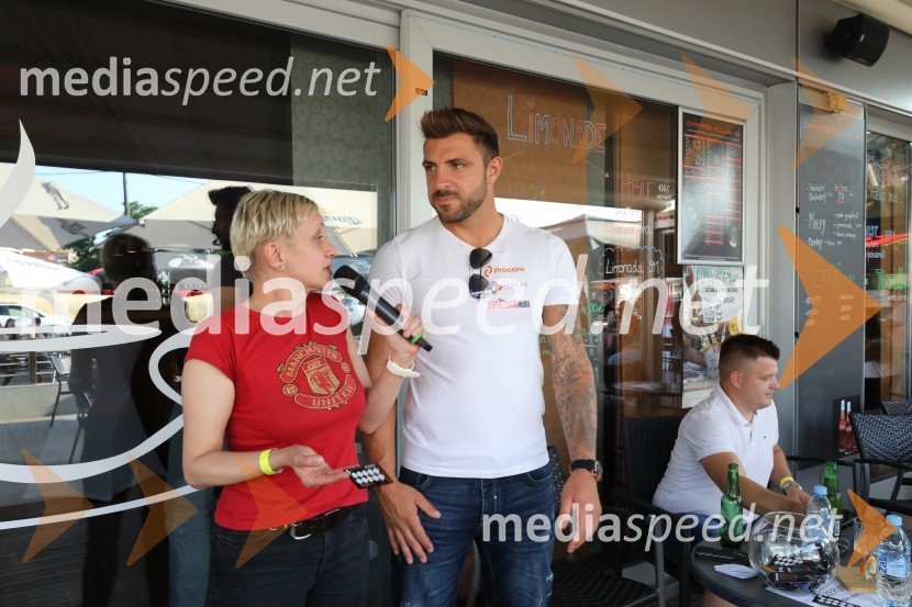  Sandra Kontrec, športna novinarka, radio Maribor;  Gregor Čeglaj, Finalist Mister Slovenije 2017, Sanjski moški 2021Sanjski moški žural v Mariboru