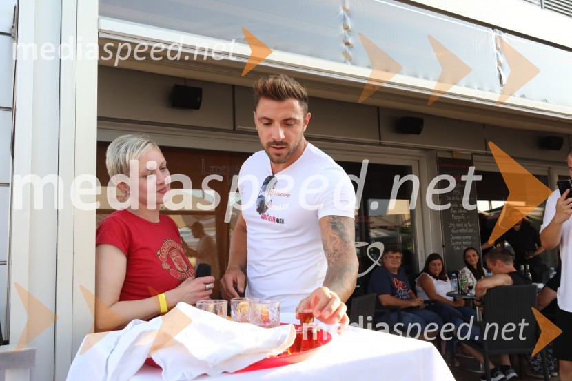  Sandra Kontrec, športna novinarka, radio Maribor;  Gregor Čeglaj, Finalist Mister Slovenije 2017, Sanjski moški 2021Sanjski moški žural v Mariboru