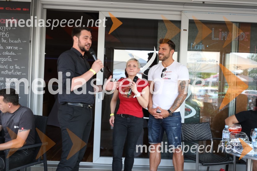  Tomi Gomilšek, raper;  Sandra Kontrec, športna novinarka, radio Maribor;  Gregor Čeglaj, Finalist Mister Slovenije 2017, Sanjski moški 2021Sanjski moški žural v Mariboru