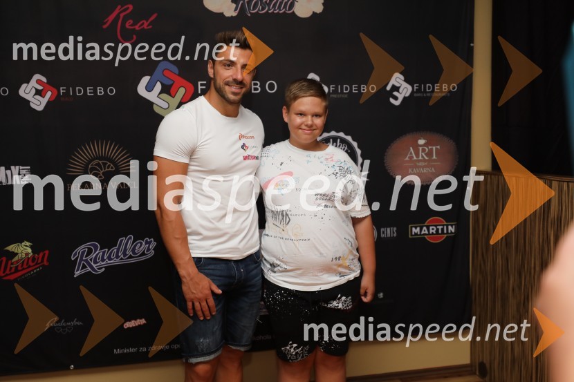  Gregor Čeglaj, Finalist Mister Slovenije 2017, Sanjski moški 2021;  ... Sanjski moški žural v Mariboru