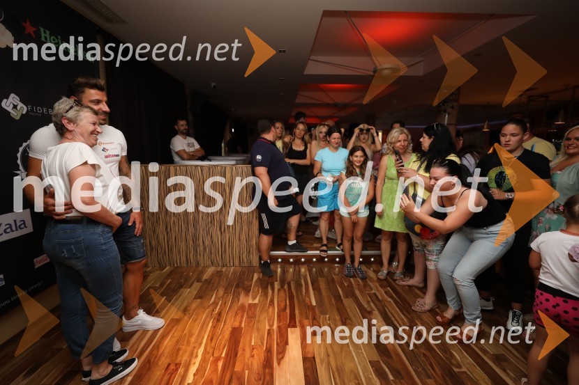 Sanjski moški žural v Mariboru