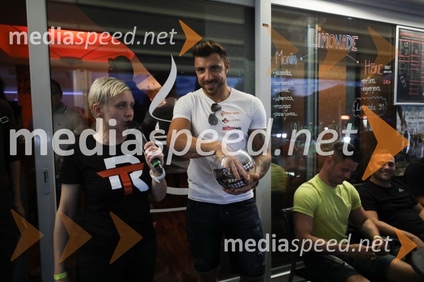  Sandra Kontrec, športna novinarka, radio Maribor;  Gregor Čeglaj, Finalist Mister Slovenije 2017, Sanjski moški 2021;  Gregor Rudolf, večkratni prvak v borilnih veščinahSanjski moški žural v Mariboru