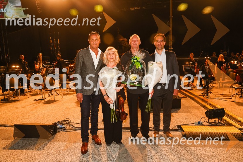  Danilo Rošker, direktor SNG Maribor;  ... ;  ... ;  Simon Krečič, umetniški direktor Opere SNG MariborPeer Gynt, balet v izvedbi Opere SNG Maribor, v okviru 69. Ljubljana Festivala