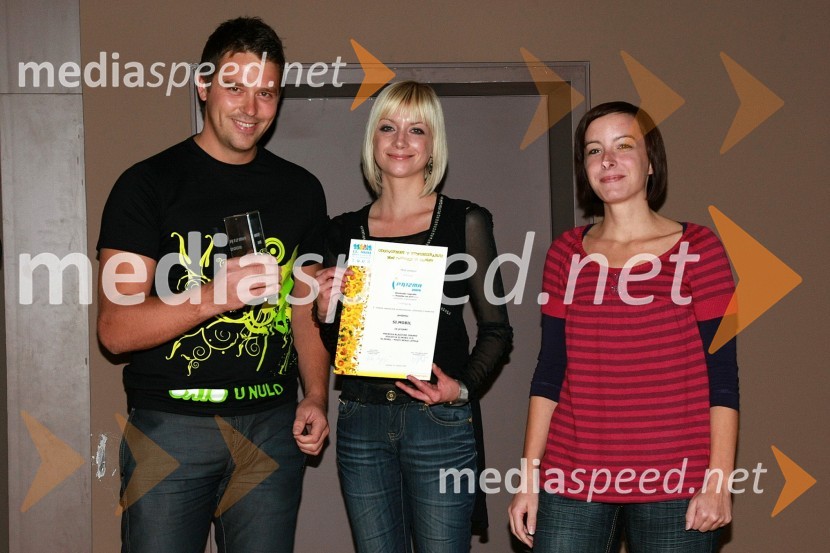 Predstavniki podjetja Simobil (dobitniki nagrade Prizma v kategoriji E - posebna nagrada za prepoznavnost, učinkovitost in kreativnost)12. SKOJ (Slovenska konferenca o odnosih z javnostmi) 2008, 2. dan