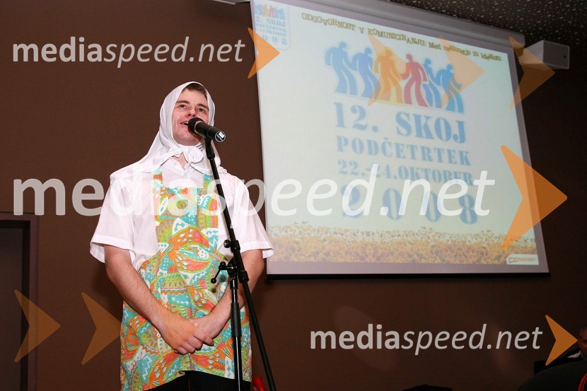 Jure Godler, imitator in povezovalec programa12. SKOJ (Slovenska konferenca o odnosih z javnostmi) 2008, 2. dan