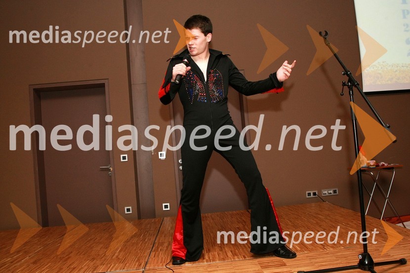 Jure Godler, imitator in povezovalec programa12. SKOJ (Slovenska konferenca o odnosih z javnostmi) 2008, 2. dan