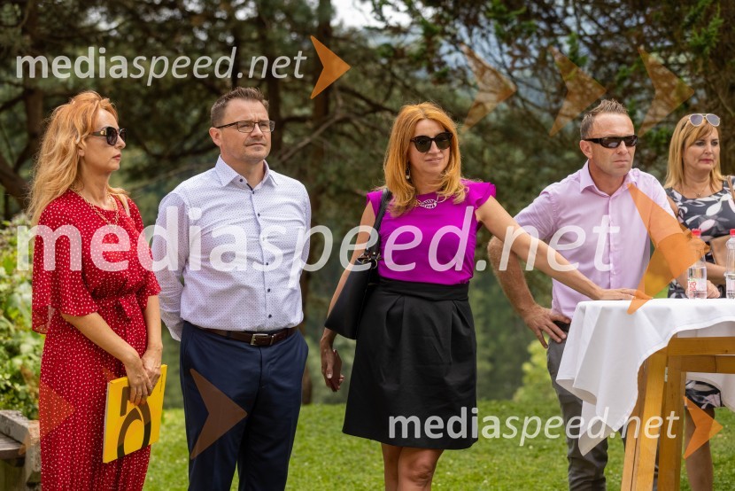 Pošta Slovenije z dronom prepeljala vzorec krvi