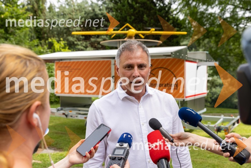 dr.med. Jurij Šorli, direktor, Bolnišnica TopolšicaPošta Slovenije z dronom prepeljala vzorec krvi