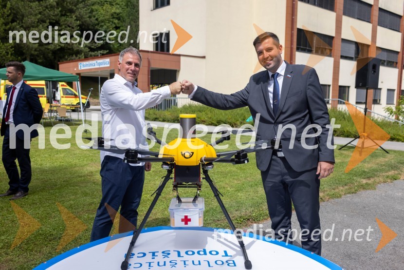 dr.med. Jurij Šorli, direktor, Bolnišnica Topolšica;  Tomaž Kokot, začasni gen. direktor, Pošta SlovenijePošta Slovenije z dronom prepeljala vzorec krvi