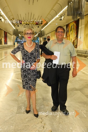  Metka  Premerl, slavistka;  Alan Premerl, turistični vodičMadama Butterfly, opera v sklopu 69. Ljubljana Festivala