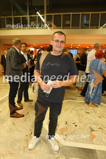  Alan Kavčič, predstavnik za odnose z javnostmi SNG MariborMadama Butterfly, opera v sklopu 69. Ljubljana Festivala