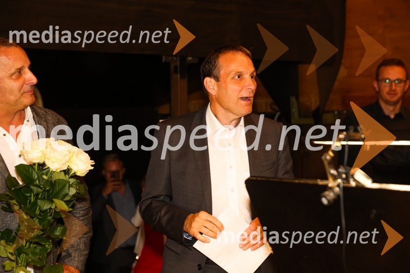  Danilo Rošker, direktor SNG Maribor;   Marijan Papež, generalni direktor, ZPIZMadama Butterfly, opera v sklopu 69. Ljubljana Festivala