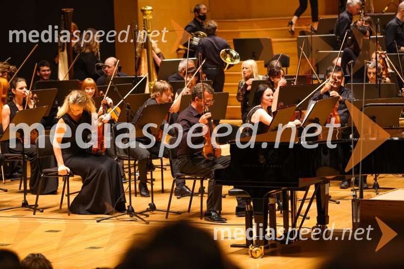 Orkester Slovenske filharmonijeMartha Argerich, koncert v okviru 69. Ljubljana Festivala