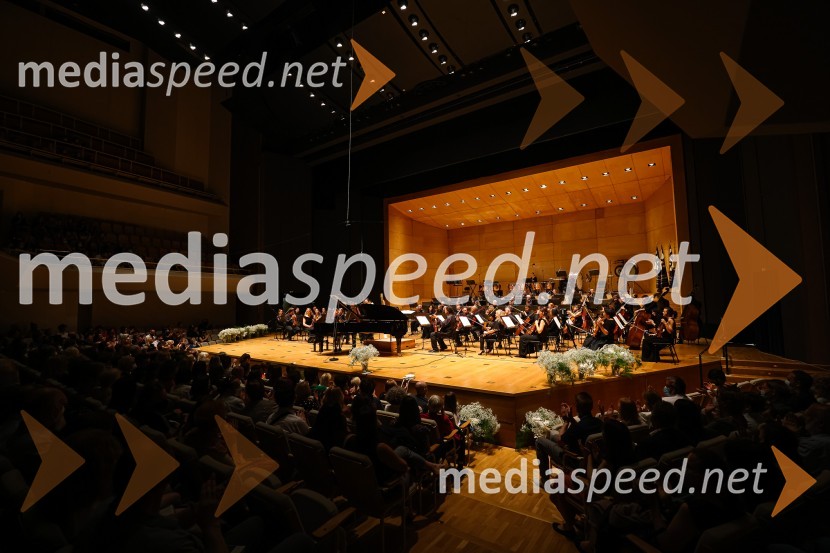 Orkester Slovenske filharmonijeMartha Argerich, koncert v okviru 69. Ljubljana Festivala