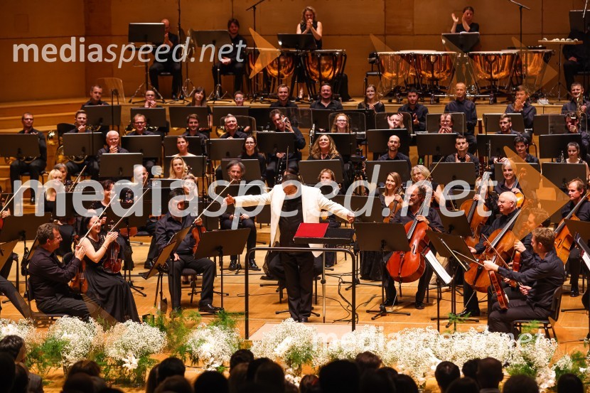 Orkester Slovenske filharmonijeMartha Argerich, koncert v okviru 69. Ljubljana Festivala