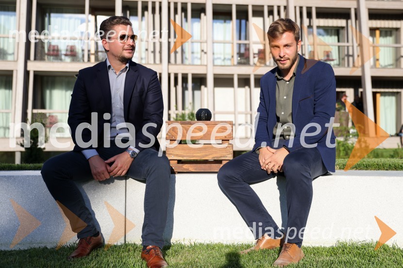  Damian Merlak, nekdanji solastnik kripto borze Bitstamp;  Jure Repanšek, upravitelj, Hotel BohinjHotel Bohinj odprl svoja vrata