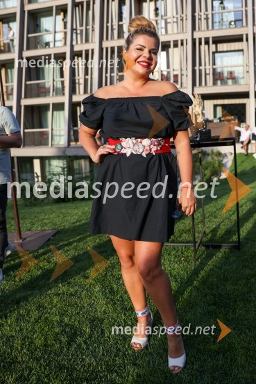  Neža Buh-Neisha, glasbenicaHotel Bohinj odprl svoja vrata