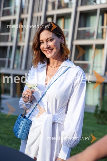  Hanah ManziniHotel Bohinj odprl svoja vrata