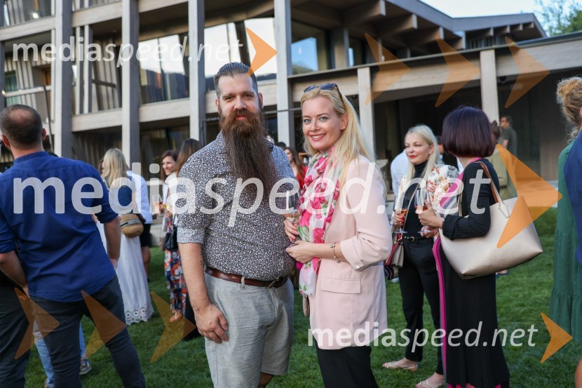  Janko Jovičić, #prvabradaljubljane;  Ana  Savšek, STO, vodja sektorja za vsebinski digitalni marketingHotel Bohinj odprl svoja vrata