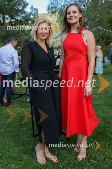  ... ;  Tina Tomšič, manekenkaHotel Bohinj odprl svoja vrata