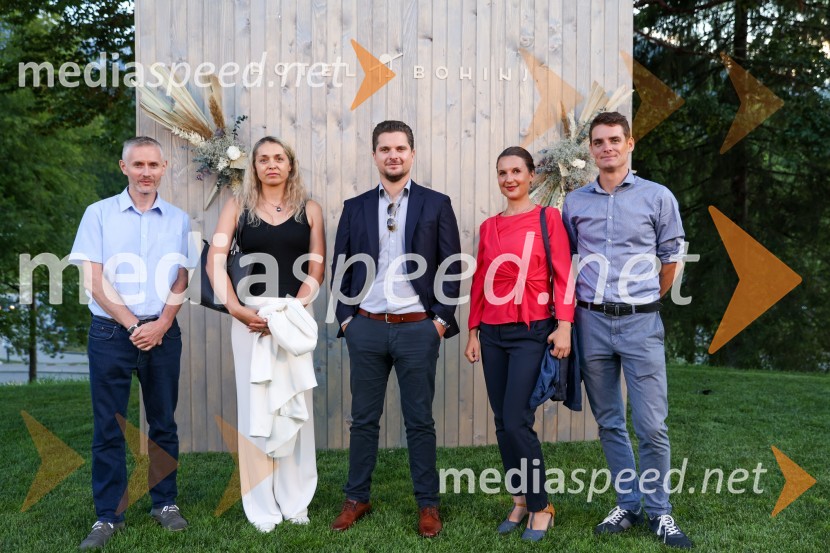  Filip Intauros;  ... ;  Damian Merlak, nekdanji solastnik kripto borze Bitstamp;  ... ;  ... Hotel Bohinj odprl svoja vrata