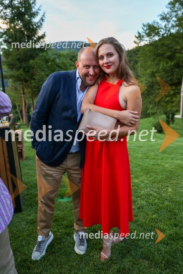  Borut Kremžar, Roxanich vina;  Tina Tomšič, manekenkaHotel Bohinj odprl svoja vrata