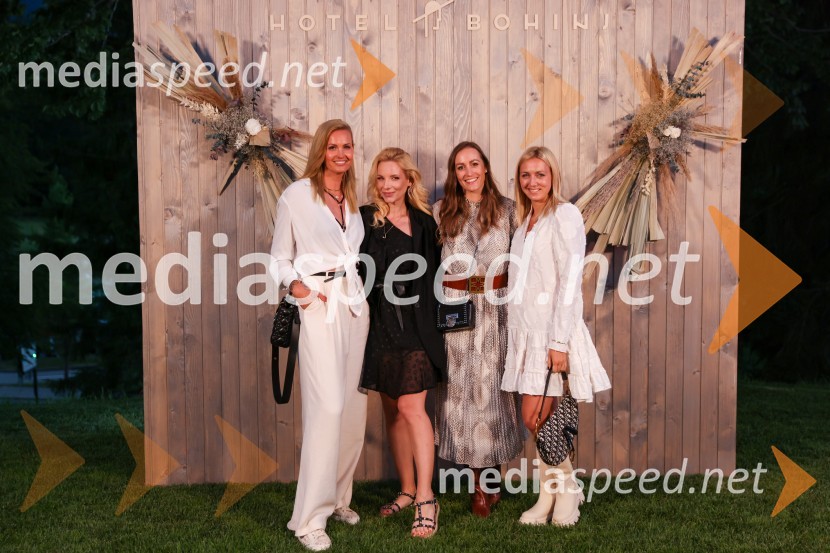  Tjaša  Kokalj Jerala, manekenka, voditeljica;  Jasna Vale, Instagram ikona;  ... ;  ... Hotel Bohinj odprl svoja vrata