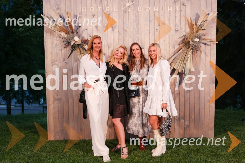  Tjaša  Kokalj Jerala, manekenka, voditeljica;  Jasna Vale, Instagram ikona;  ... ;  ... Hotel Bohinj odprl svoja vrata