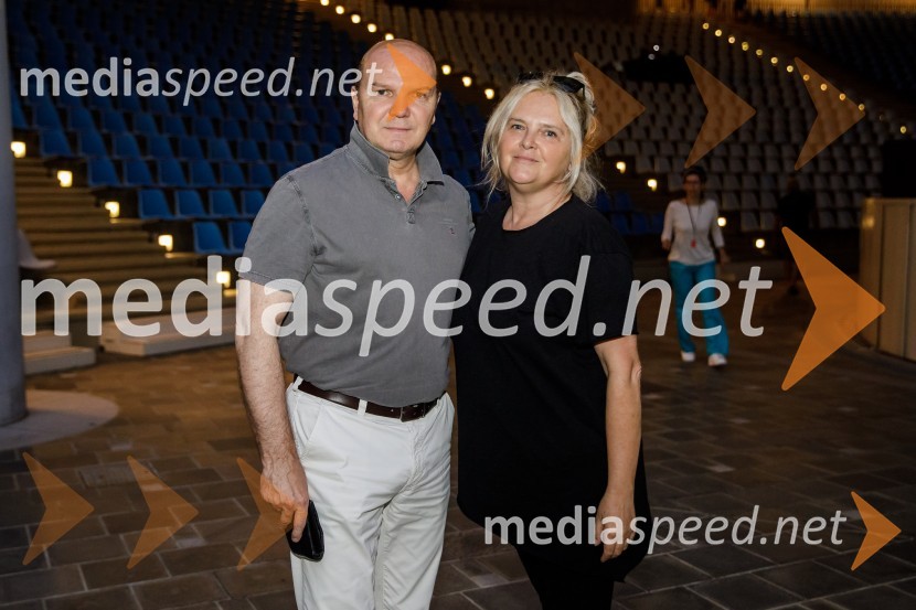   Đenio Zadković, župan, Občina Piran;  Katja Pegan,  direktorica in režiserka, Gledališče Koper Teatro CapodistriaStoletje mjuzikla, premiera Gledališča Koper