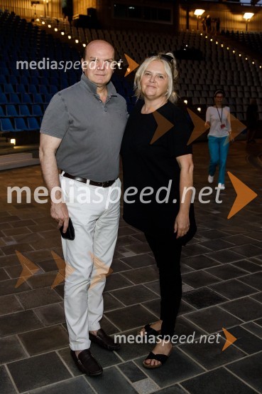   Đenio Zadković, župan, Občina Piran;  Katja Pegan,  direktorica in režiserka, Gledališče Koper Teatro CapodistriaStoletje mjuzikla, premiera Gledališča Koper